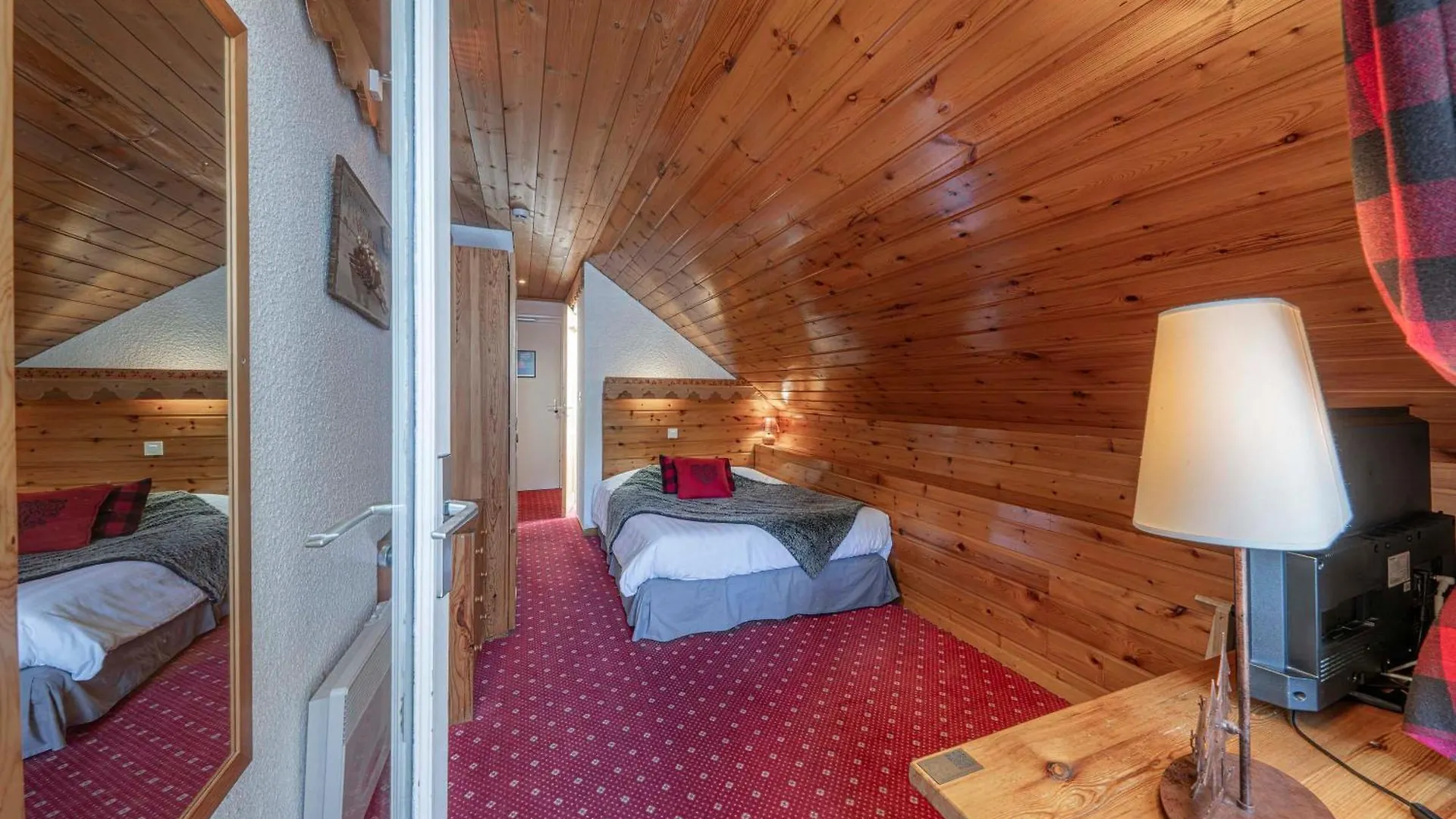 Hotel Ecureuil Vars  3*, Vars (Hautes-Alpes) Frankrike